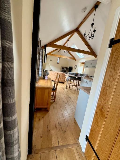 The Paws And Wander Hideaway Villa Mitchel Troy Eksteriør bilde